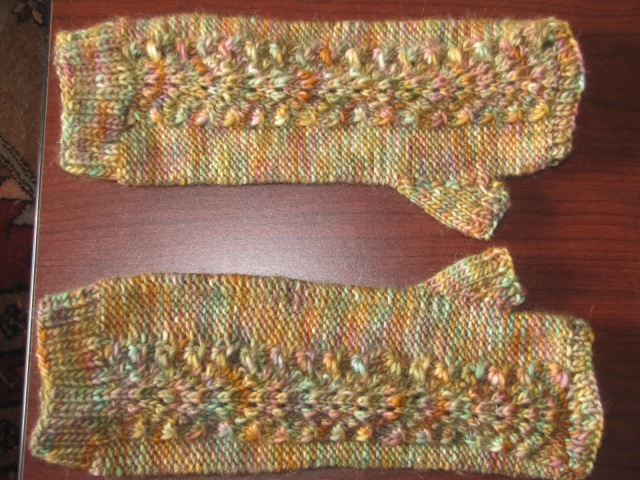 front horizontal view of armwarmers